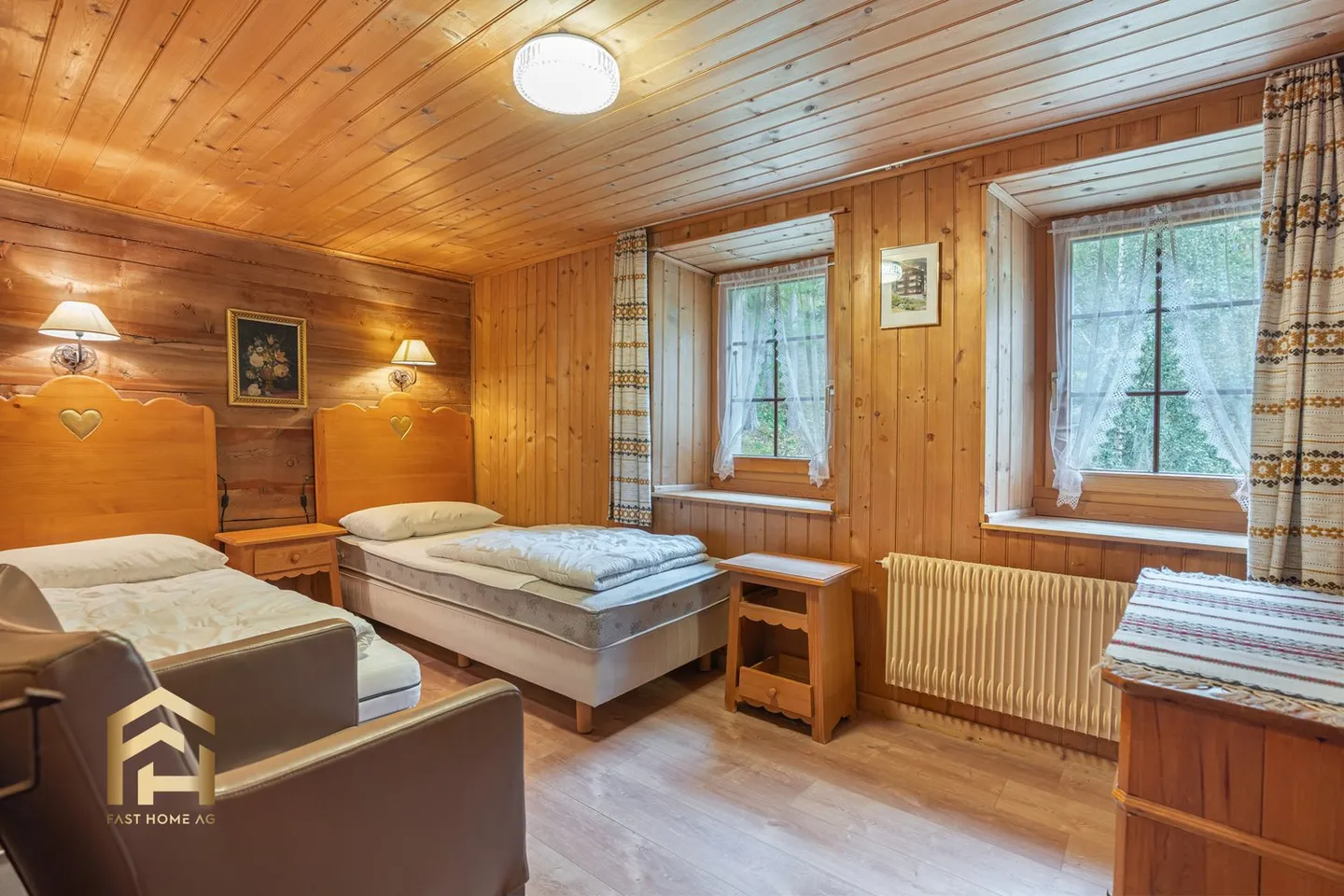 Vivere in modo idilliaco a Saas con il proprio bosco - Foto 5 di 13