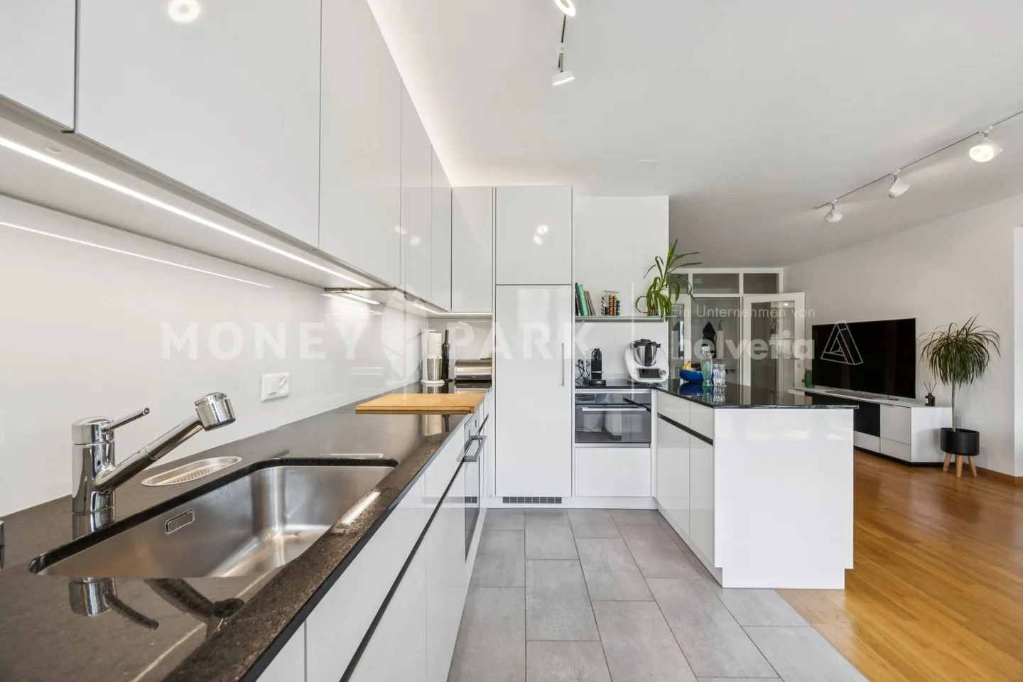 Modern 4.5-room apartment in beautiful Kleinbasel - Photo 3 of 15