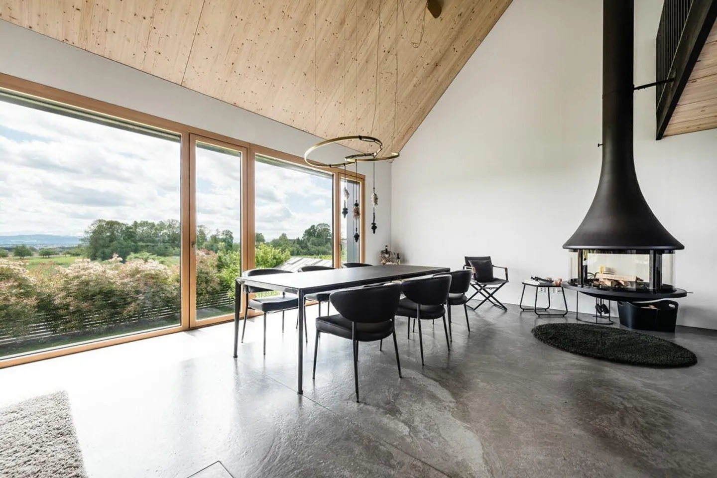 Architectural Gem with Lake View - Photo 3 of 18