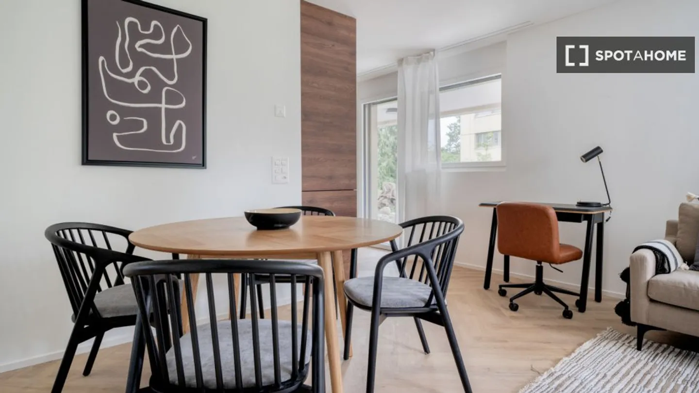 Discover, visit, and rent your new home online with complete confidence. - Photo 6 of 18