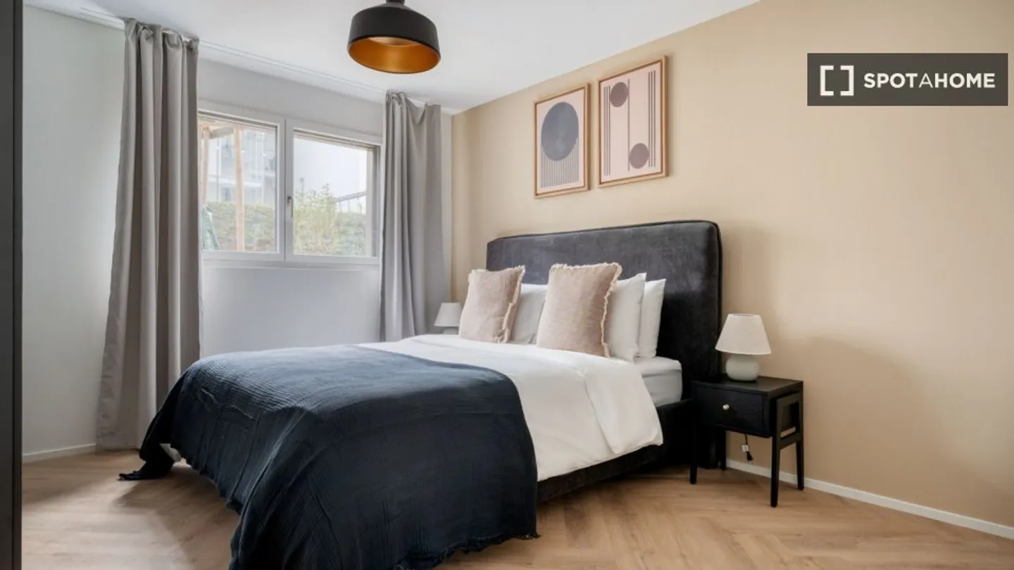 Discover, visit, and rent your new home online with complete confidence. - Photo 10 of 18