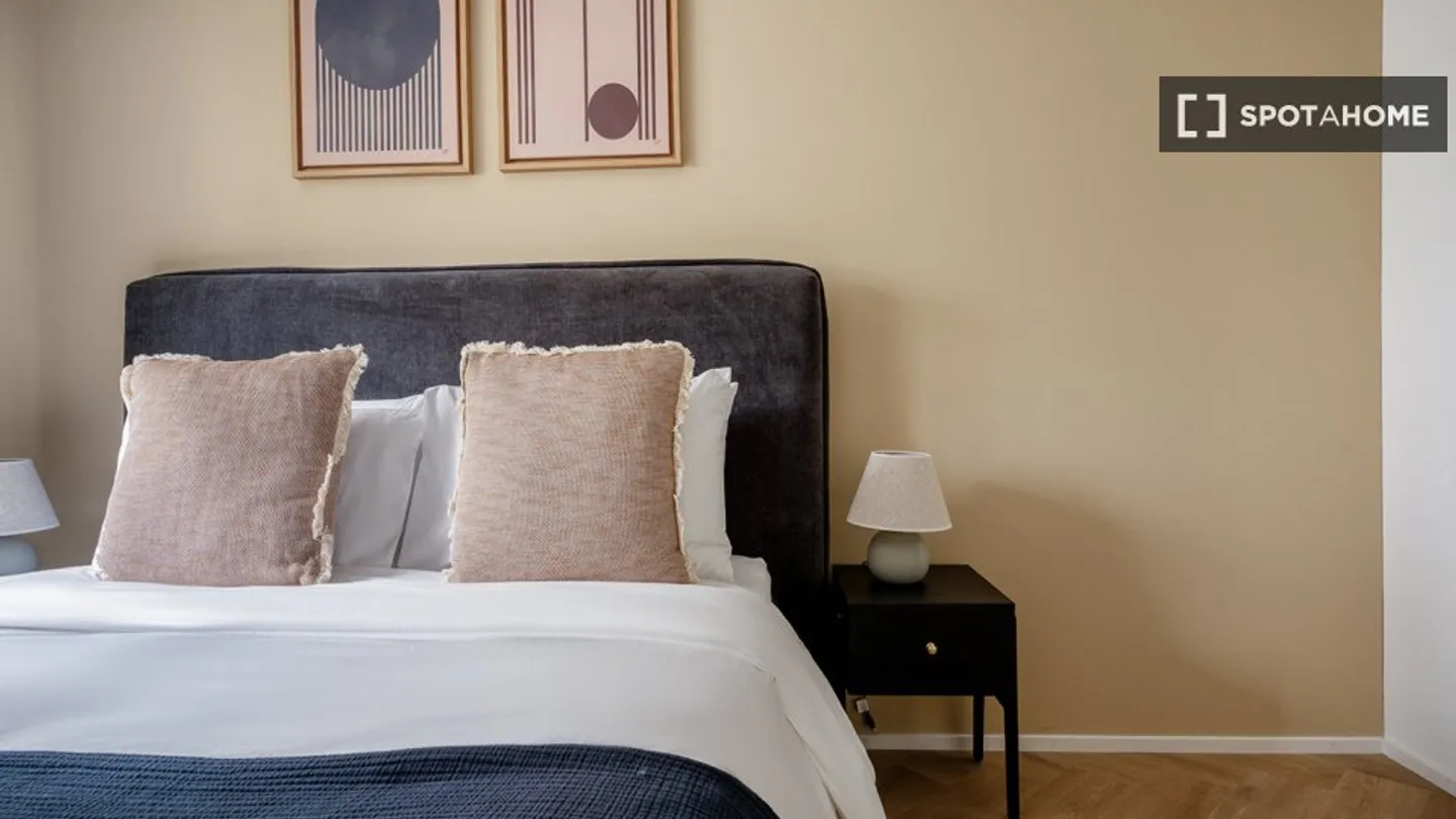 Discover, visit, and rent your new home online with complete confidence. - Photo 11 of 18