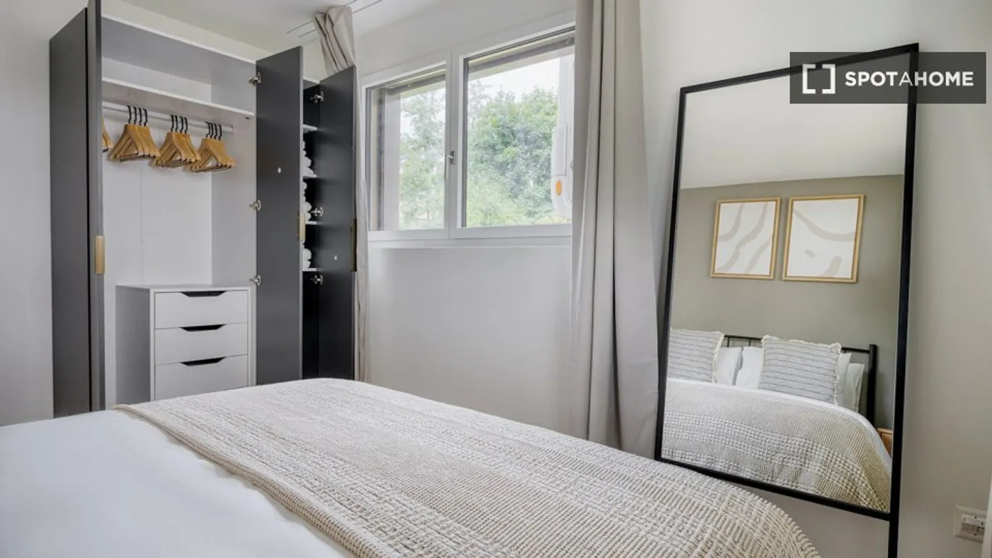 Discover, visit, and rent your new home online with complete confidence. - Photo 18 of 18