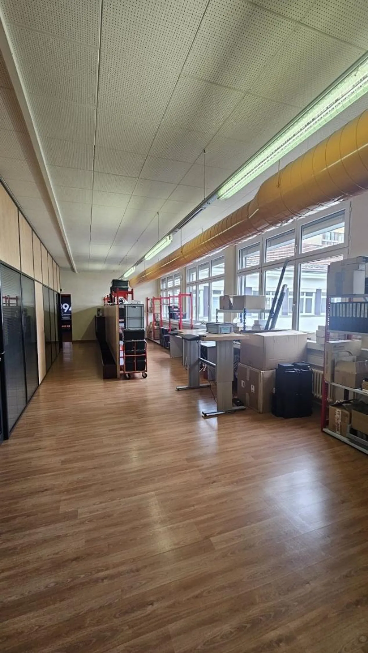 Espace Commercial Spacieux - Photo 2 sur 11