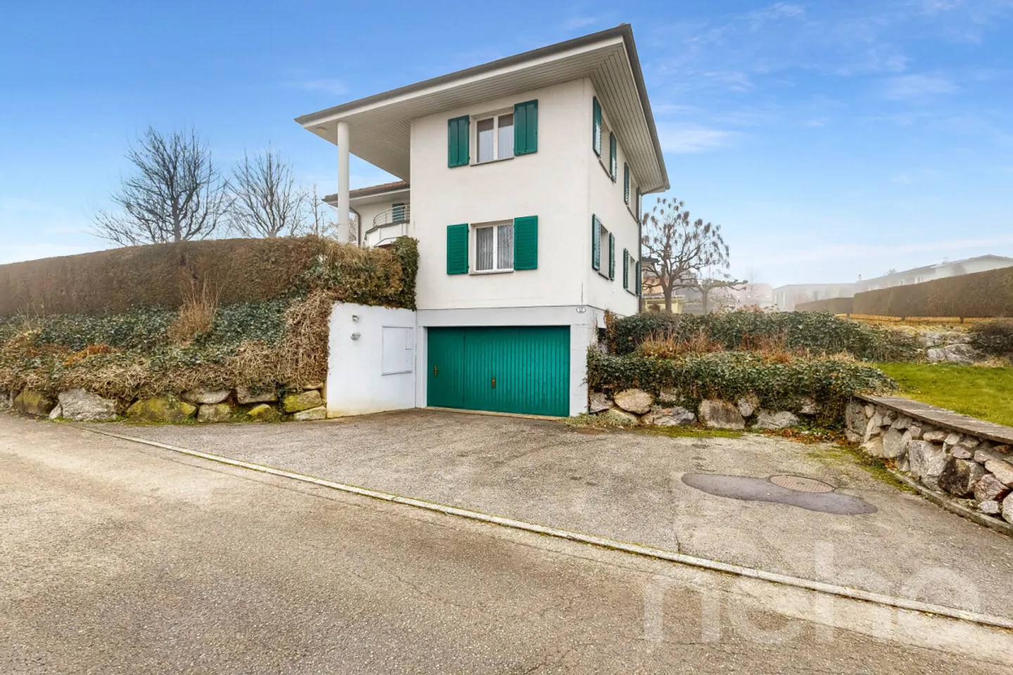 Casa unifamiliare ben tenuta con grande terreno - Foto 9 di 10