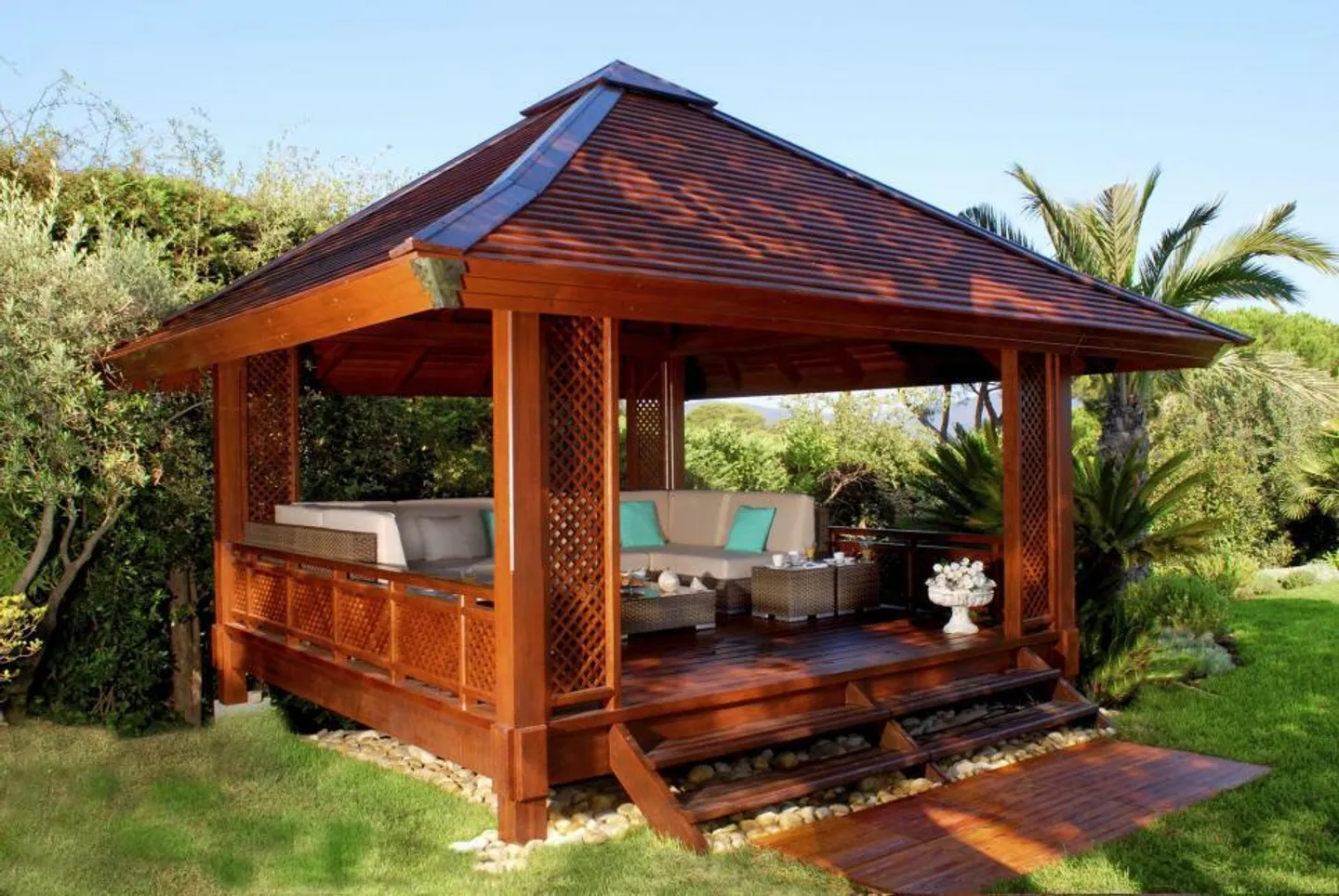 Chalet lussuoso dotato di domotica, spa, cabine armadio e grande garage - Foto 5 di 13