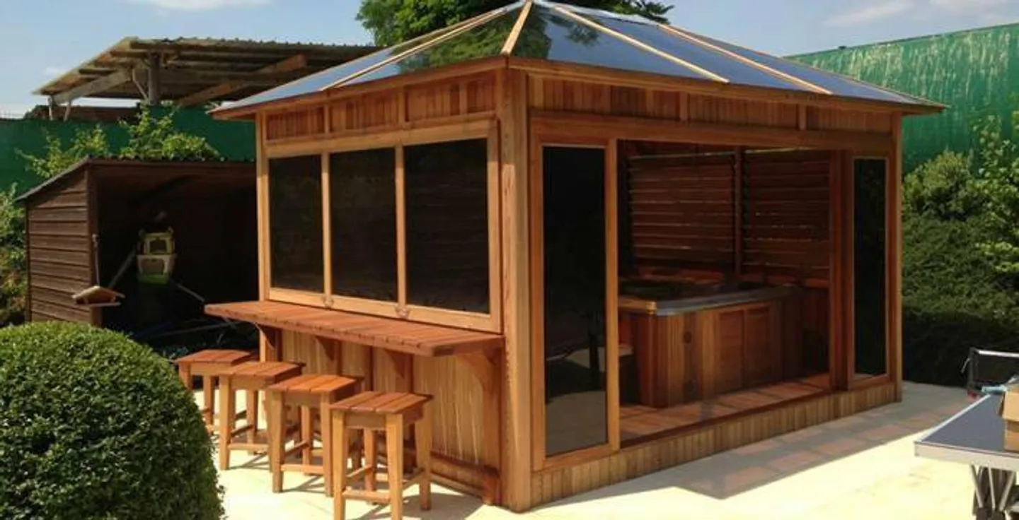 Chalet lussuoso dotato di domotica, spa, cabine armadio e grande garage - Foto 7 di 13