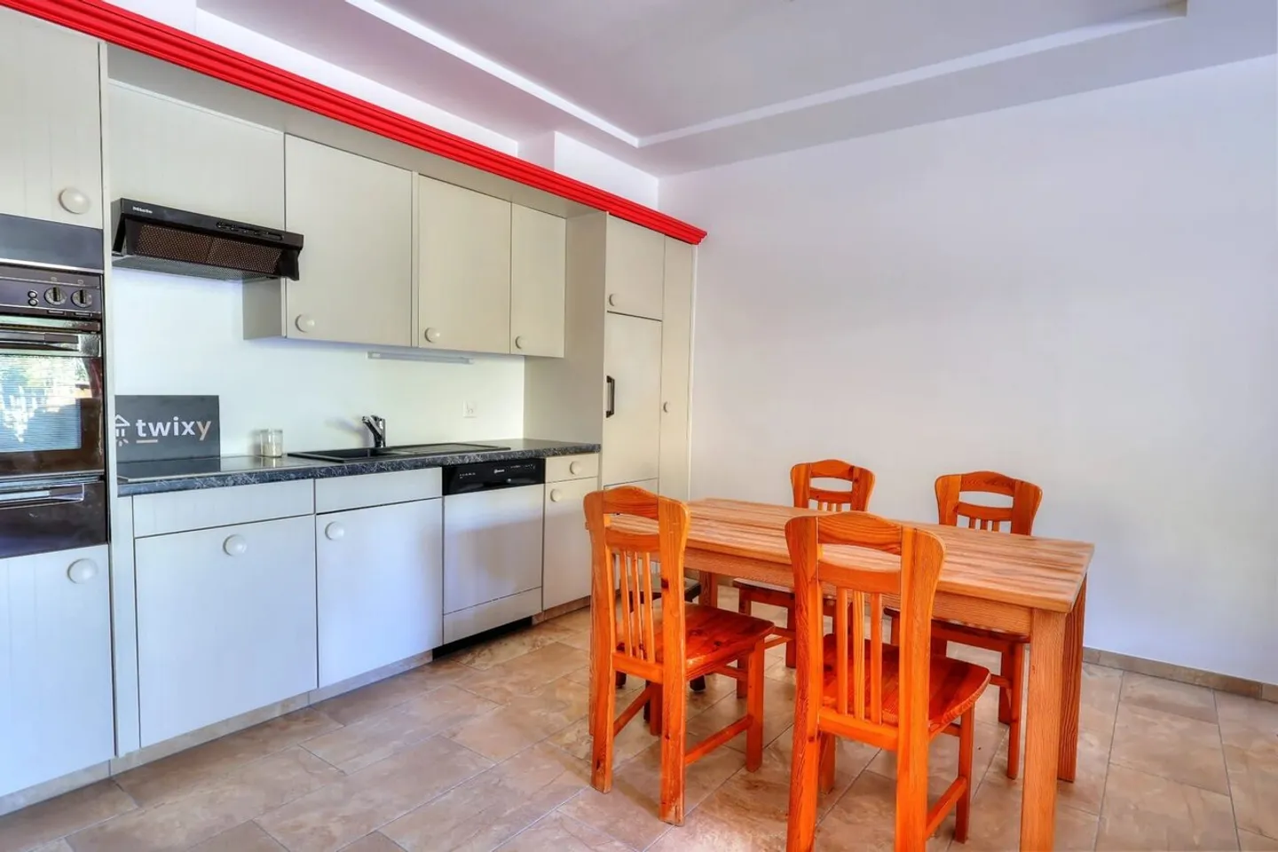 Bright 2.5-room apartment with unobstructed view, ideal for first-time buyers - Photo 4 of 8