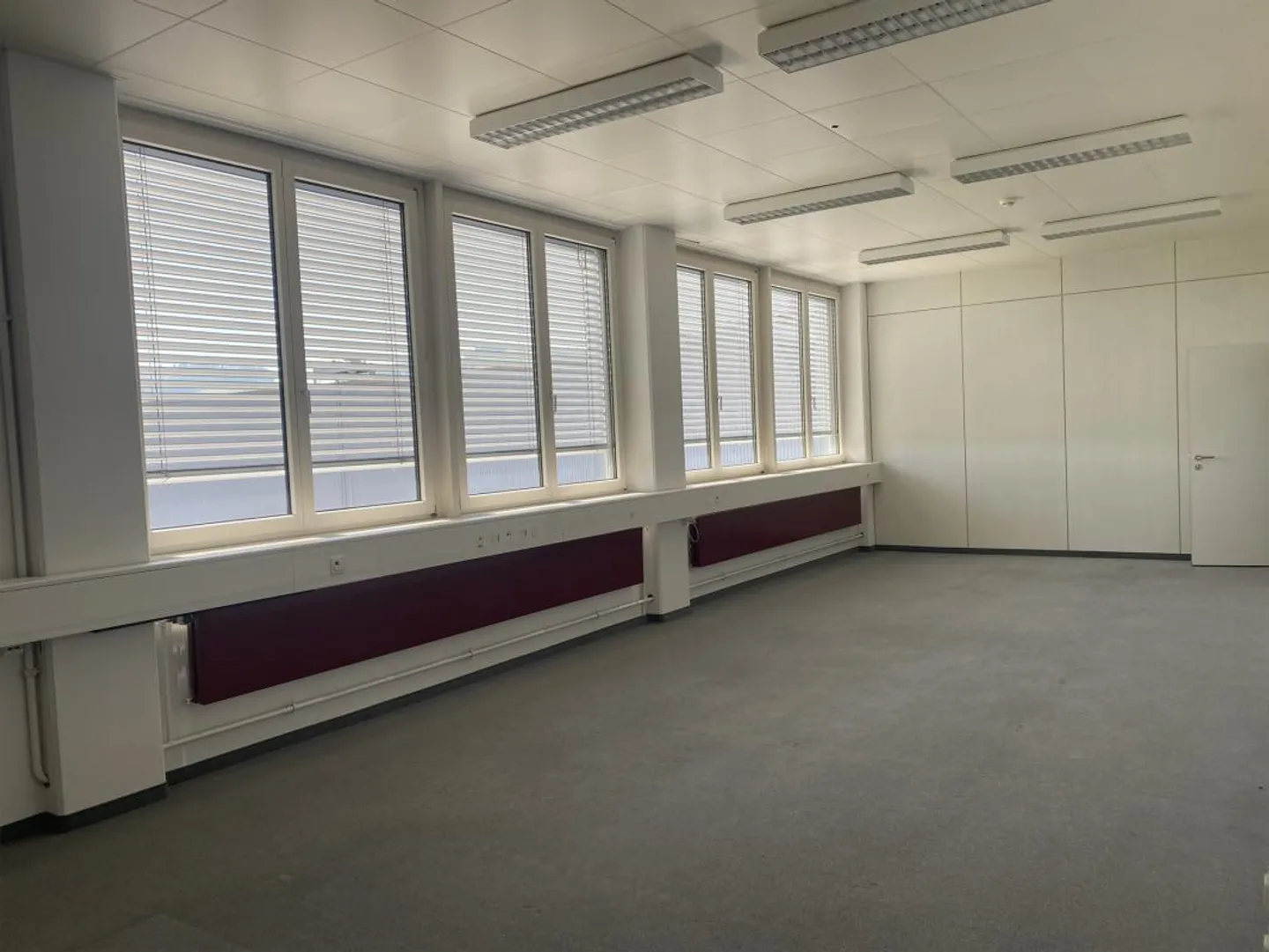 Spazio commerciale ampliato nel Westcenter SG (135 m2) - Foto 4 di 11