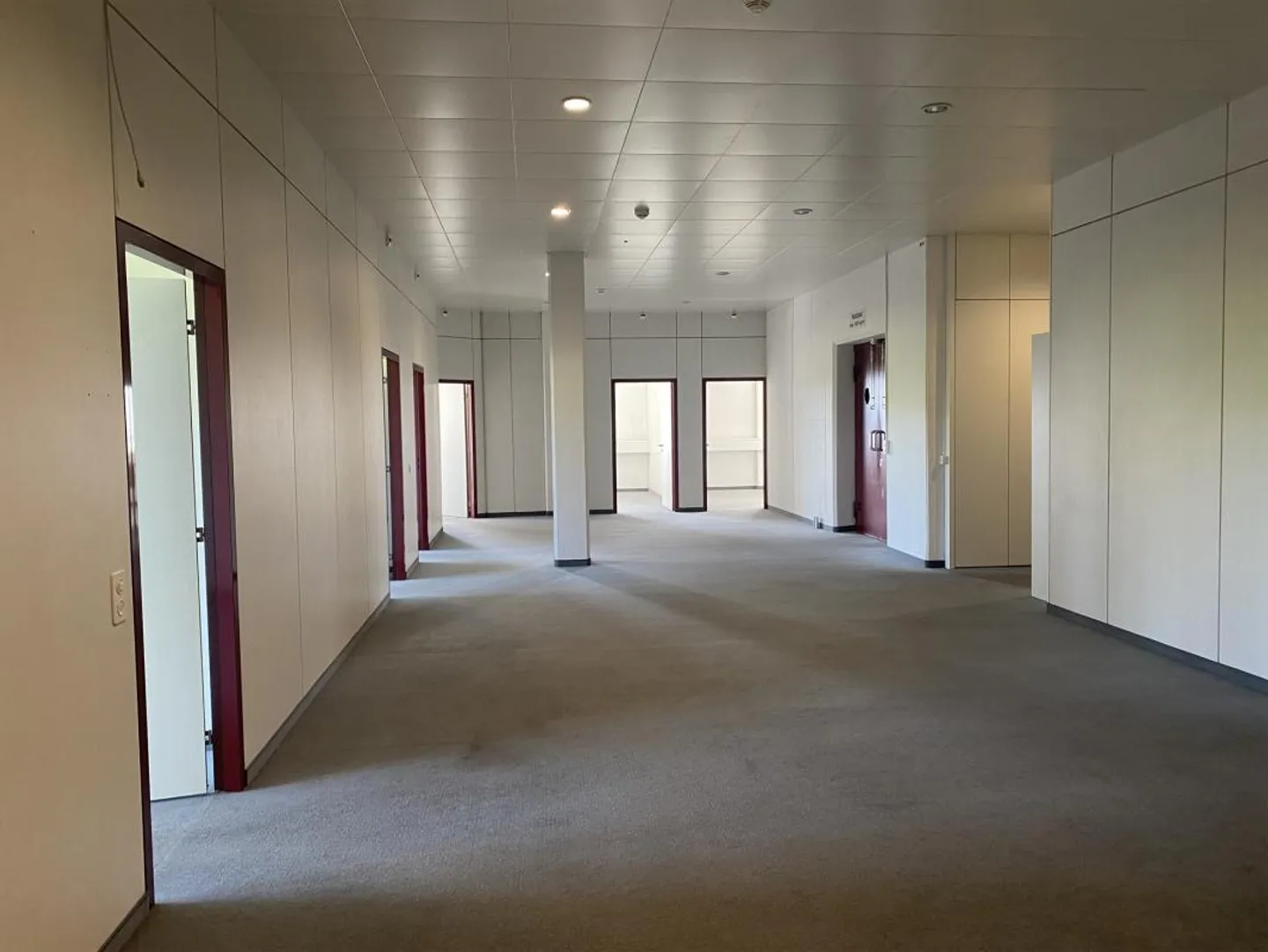 Spazio commerciale ampliato nel Westcenter SG (135 m2) - Foto 5 di 11