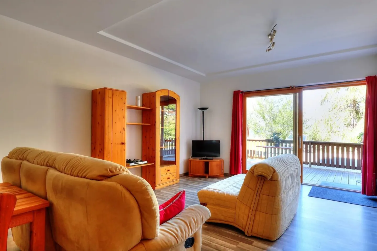 Bright 2.5-room apartment with unobstructed view, ideal for first-time buyers - Photo 5 of 8