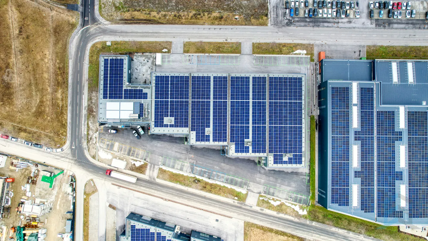 FOR RENT Modern and Fitted Industrial Hall in Daval (Sierre) - Photo 13 of 13