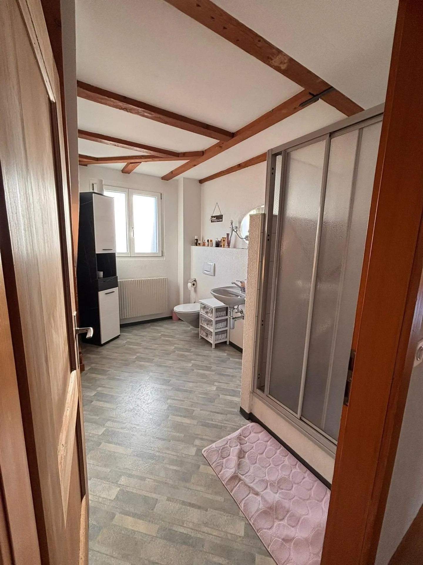 Spacious 4.5 Room Attic Apartment in Weier near Affoltern - Photo 12 of 14