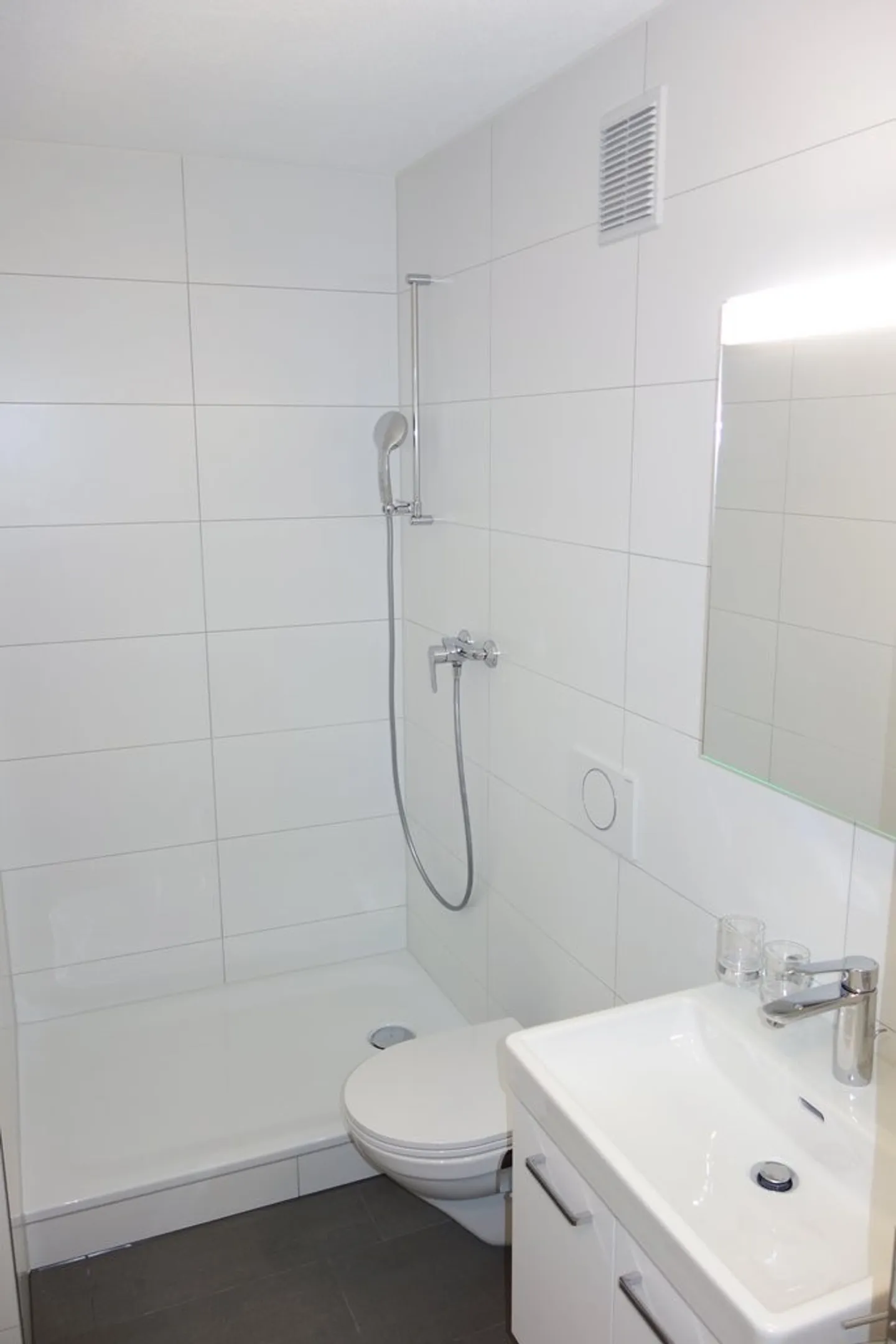 Appartamento ristrutturato nel cuore della vita cittadina - Foto 4 di 12