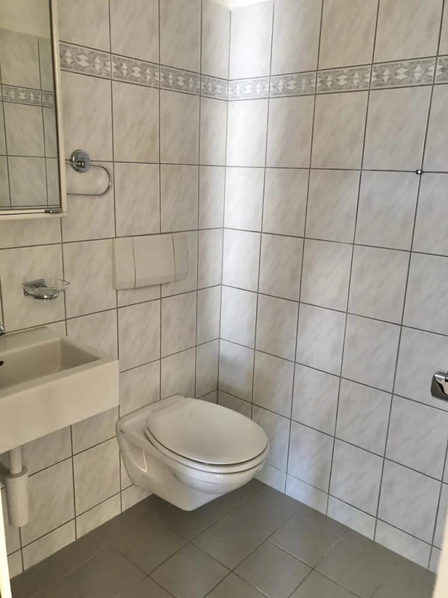 Helle Wohnung mit Balkon - Foto 4 von 9
