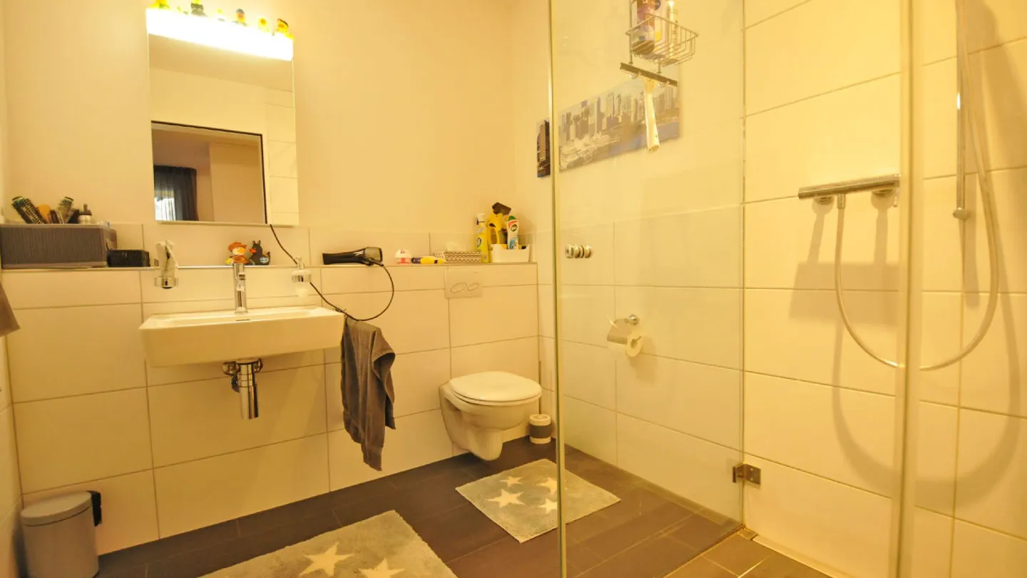 Exclusive 4.5 room apartment with beautiful views (B3.2) - Photo 11 of 13