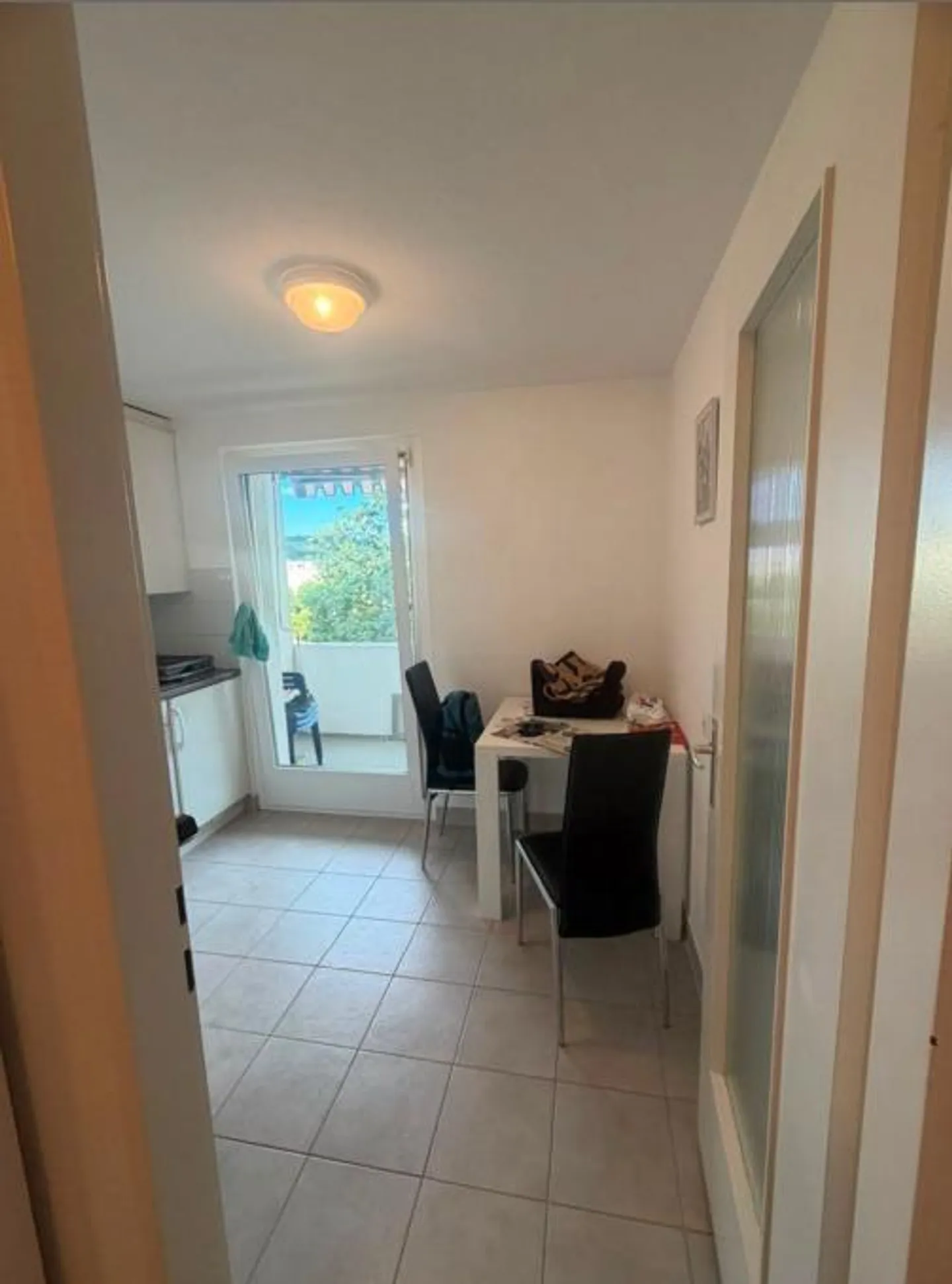 Charmant appartement 2 pièces - Photo 4 sur 7