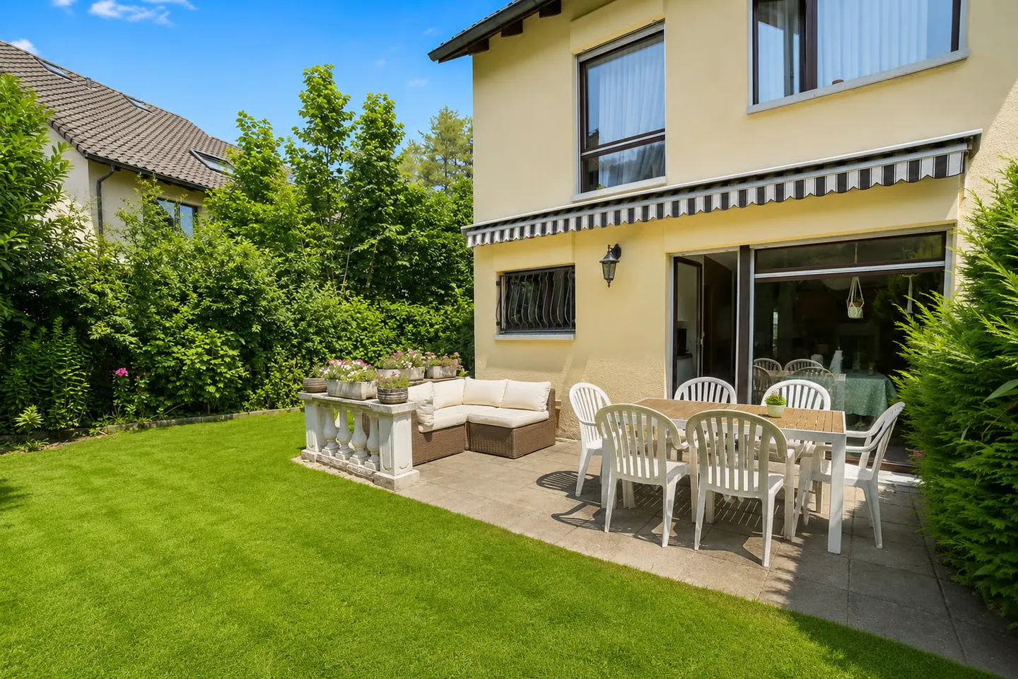 Charmantes Einfamilienhaus in Zürich - Foto 1 von 17