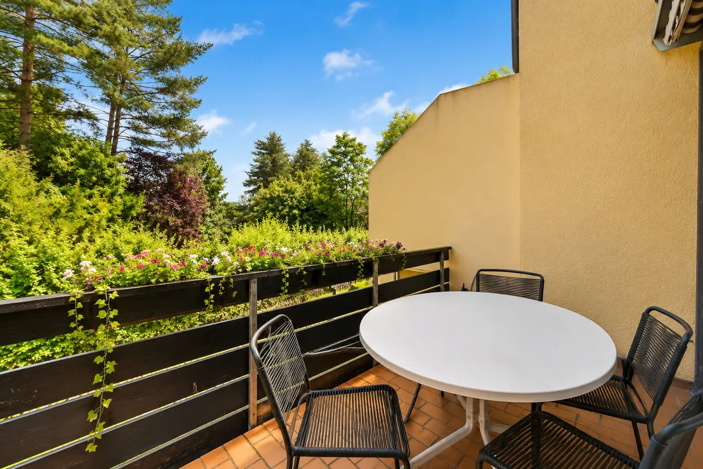 Charmantes Einfamilienhaus in Zürich - Foto 13 von 17