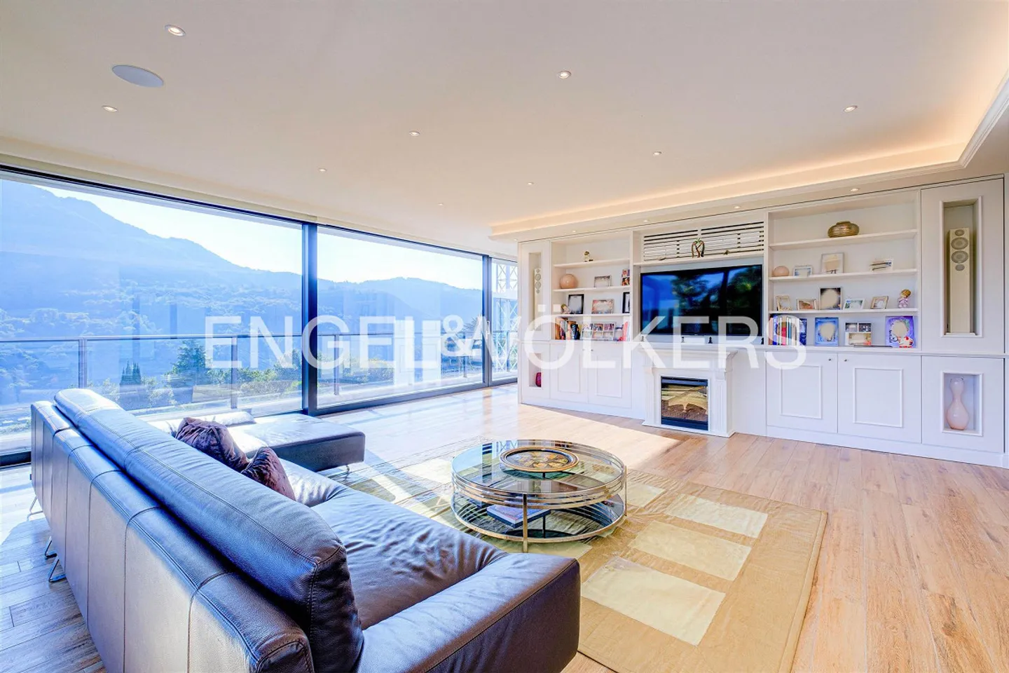 Villa Spectaculaire avec Piscine et Vue sur le Lac - Photo 13 sur 13