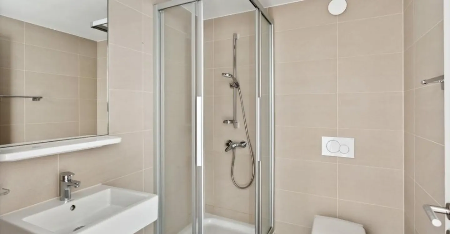 Are you looking for a place to live with parking? - Photo 9 of 11