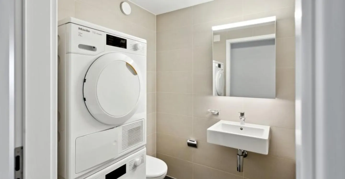 Are you looking for a place to live with parking? - Photo 10 of 11
