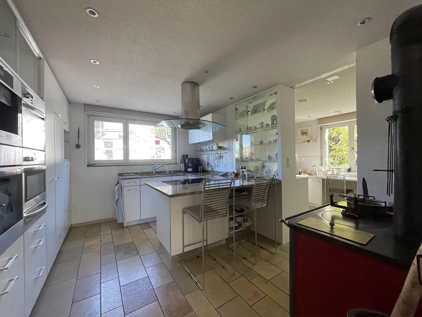 Section de maison de 4,5 pièces avec jardin dans un emplacement central à Trimmis - Photo 4 sur 17