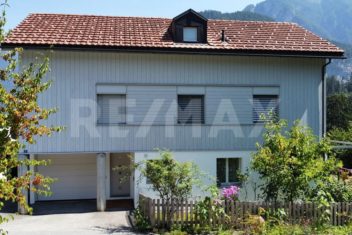 Einfamilienhaus am Waldrand und doch zentral. - Foto 1 von 11