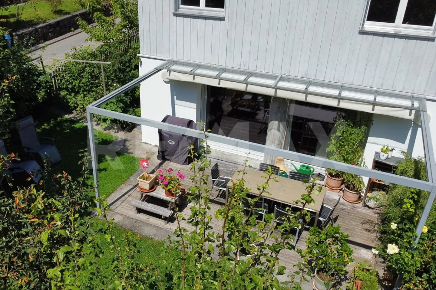 Einfamilienhaus am Waldrand und doch zentral. - Foto 2 von 11