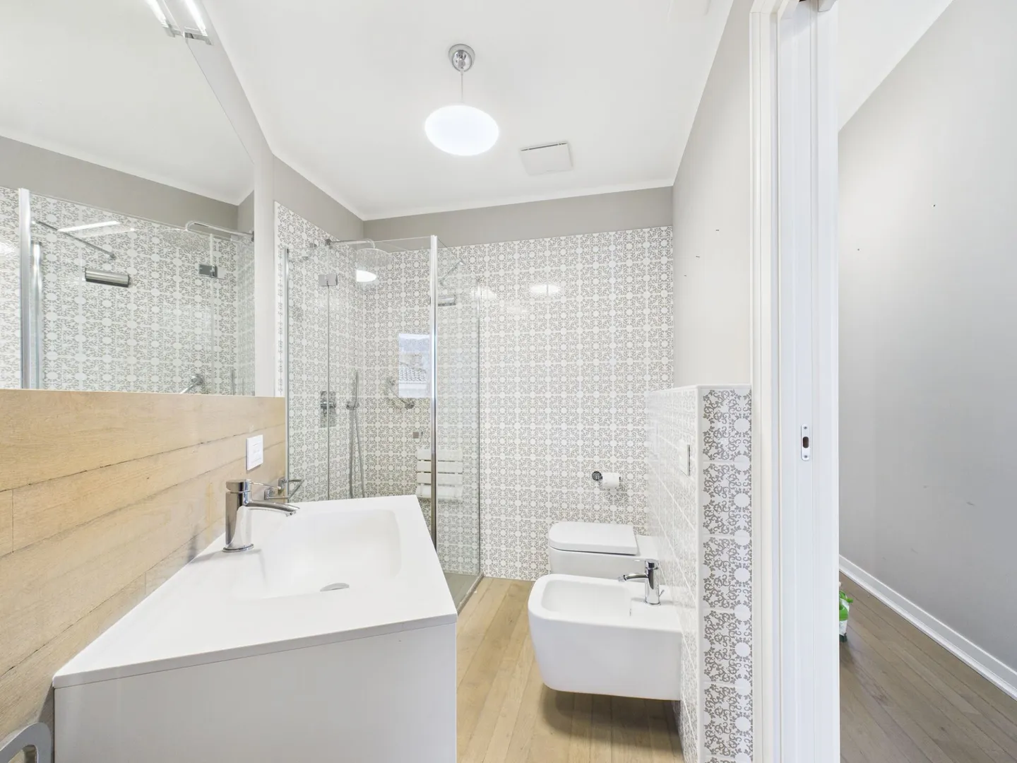 Appartamento elegante di 4,5 stanze con due bagni nel centro di Lugano - Foto 13 di 18