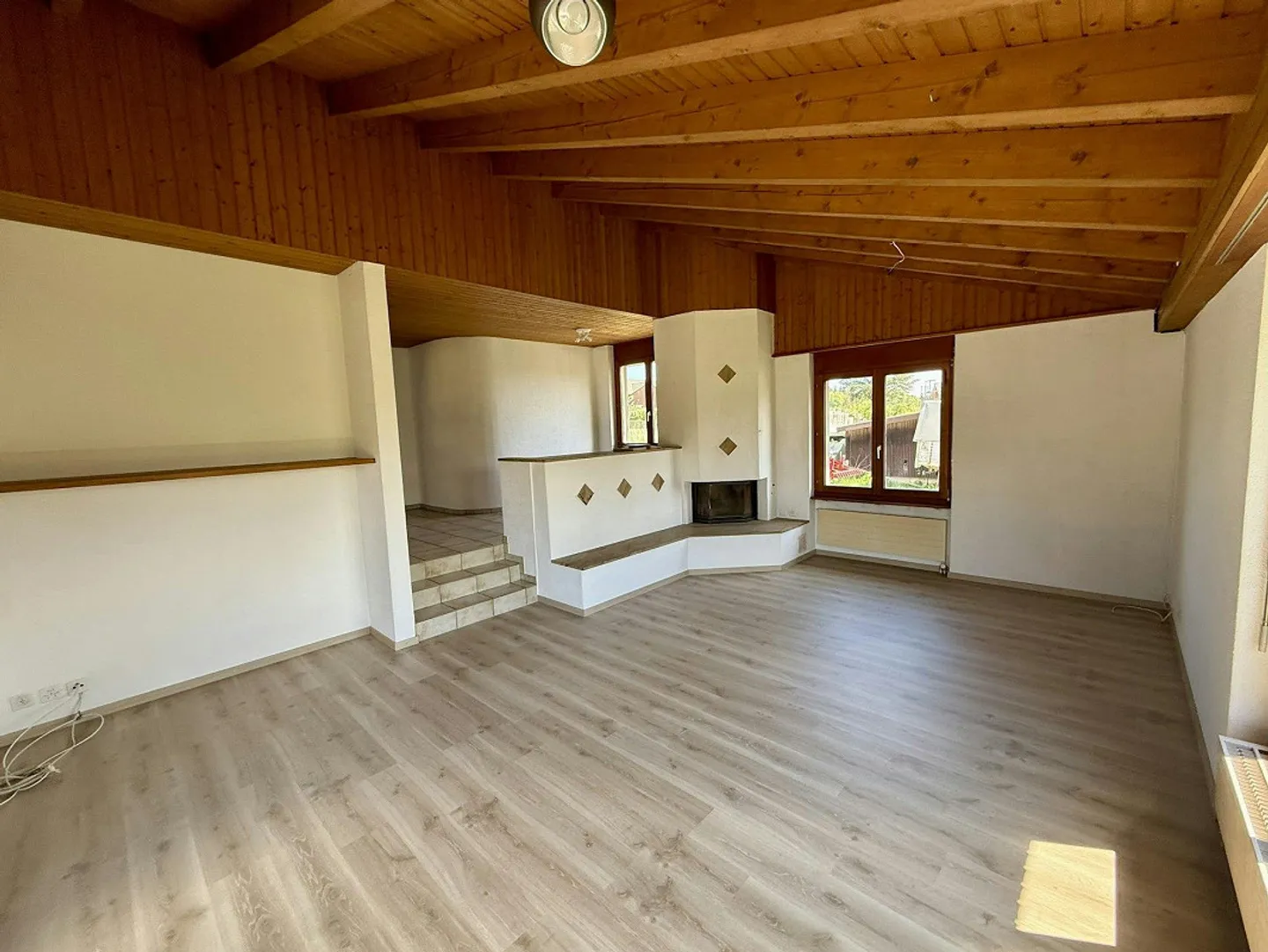 Casa unifamiliare indipendente in stile bungalow su ampio terreno - Foto 7 di 13