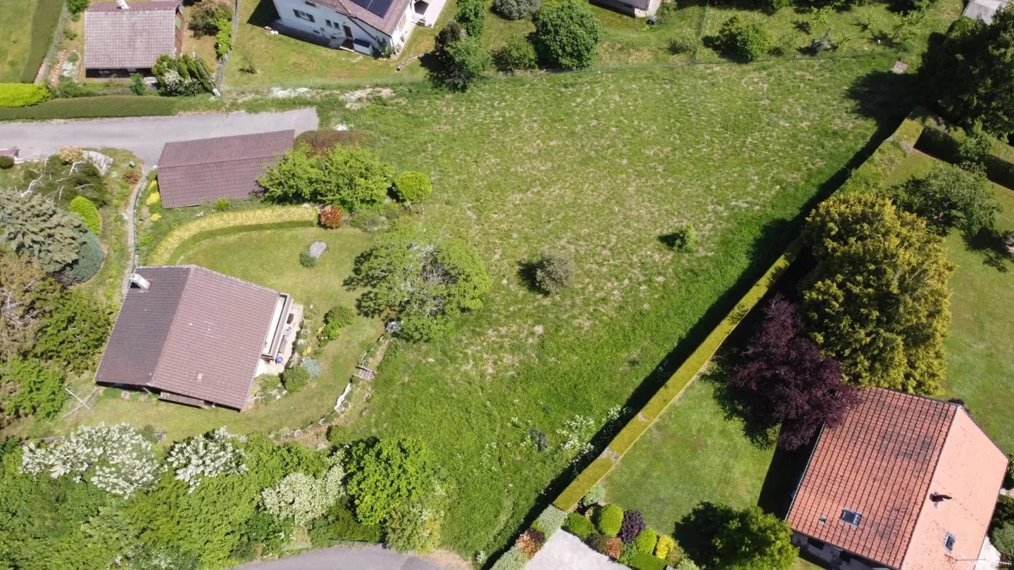 Baugrundstück in grüner Lage - Foto 2 von 2