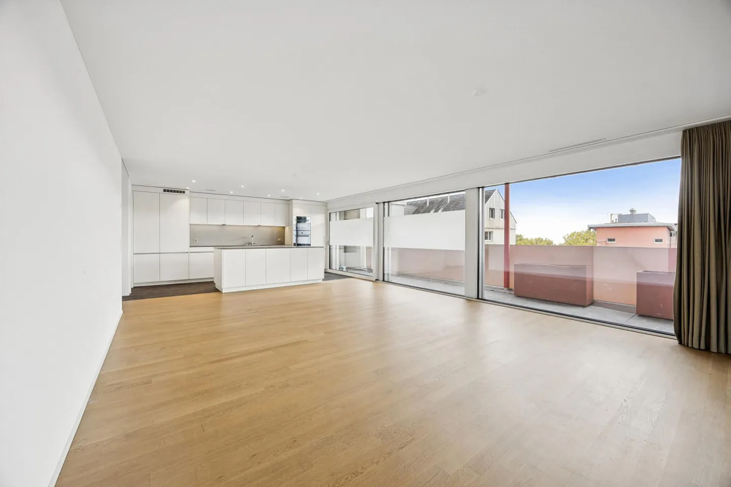 Exclusive climate comfort penthouse apartment with 220 m2 of space to dream! - Photo 7 of 29