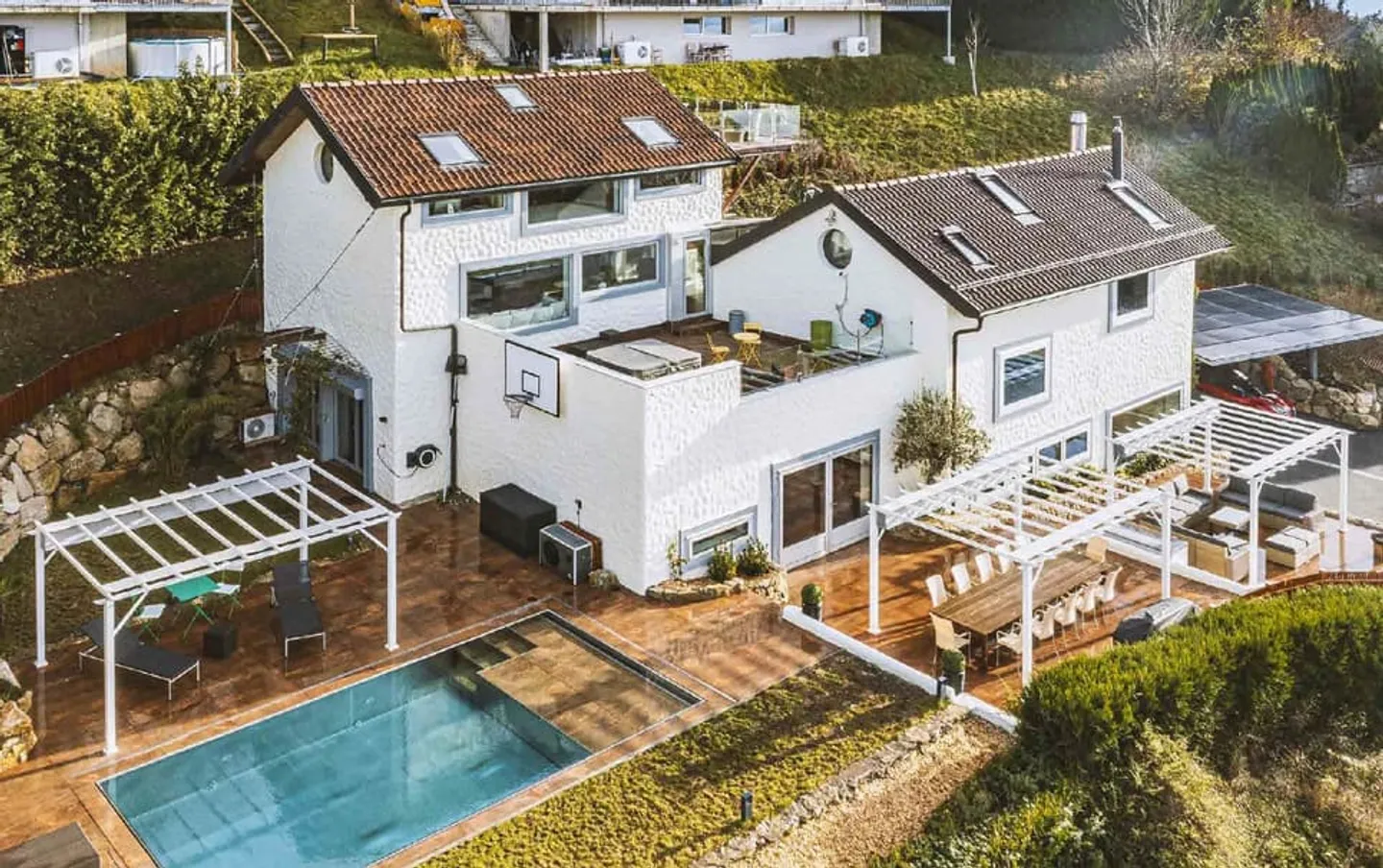 Aussergewöhnliches Haus mit Seeblick - Foto 1 von 13