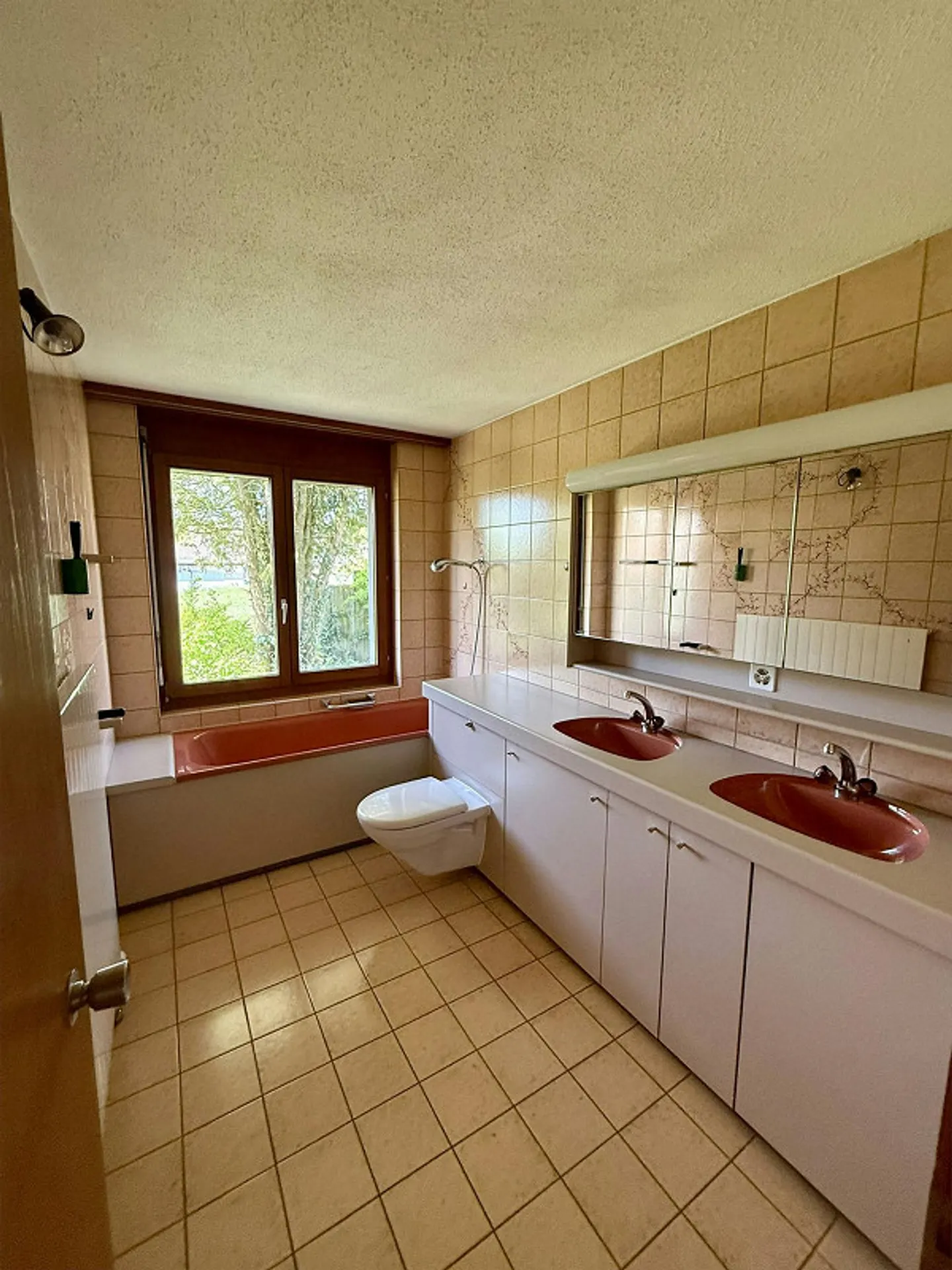 Casa unifamiliare indipendente in stile bungalow su ampio terreno - Foto 13 di 13