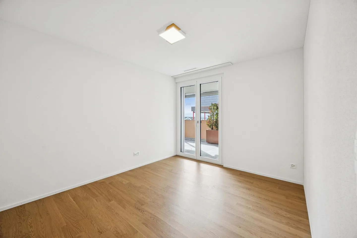 Exclusive climate comfort penthouse apartment with 220 m2 of space to dream! - Photo 14 of 29