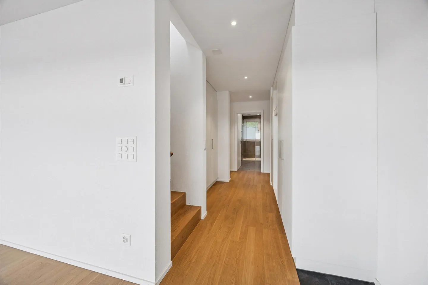 Exclusive climate comfort penthouse apartment with 220 m2 of space to dream! - Photo 10 of 29
