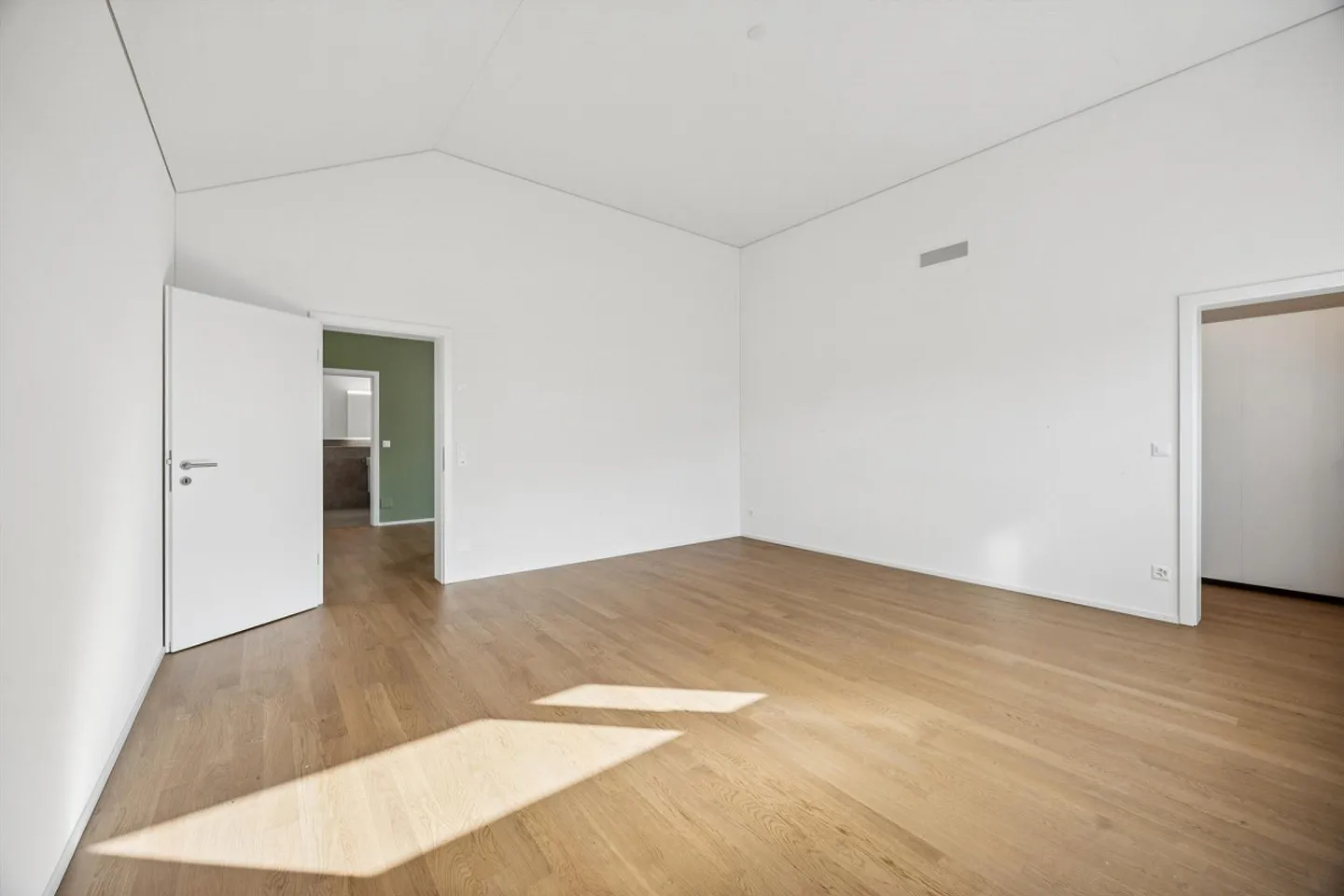 Exclusive climate comfort penthouse apartment with 220 m2 of space to dream! - Photo 25 of 29