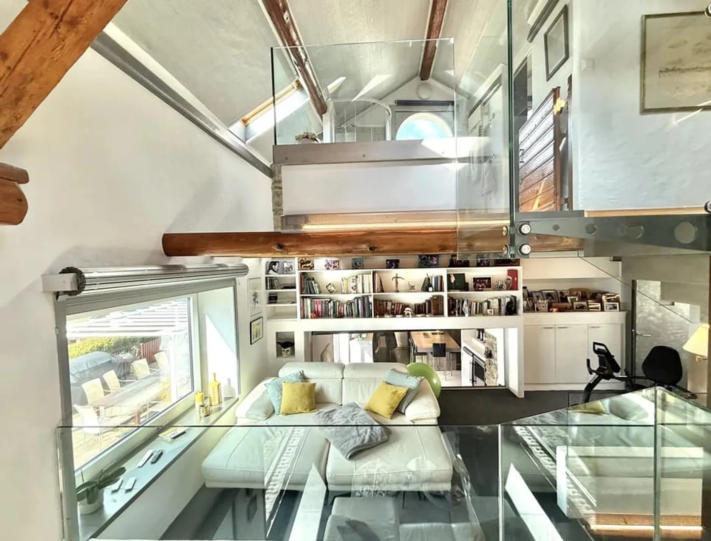 Aussergewöhnliches Haus mit Seeblick - Foto 8 von 13