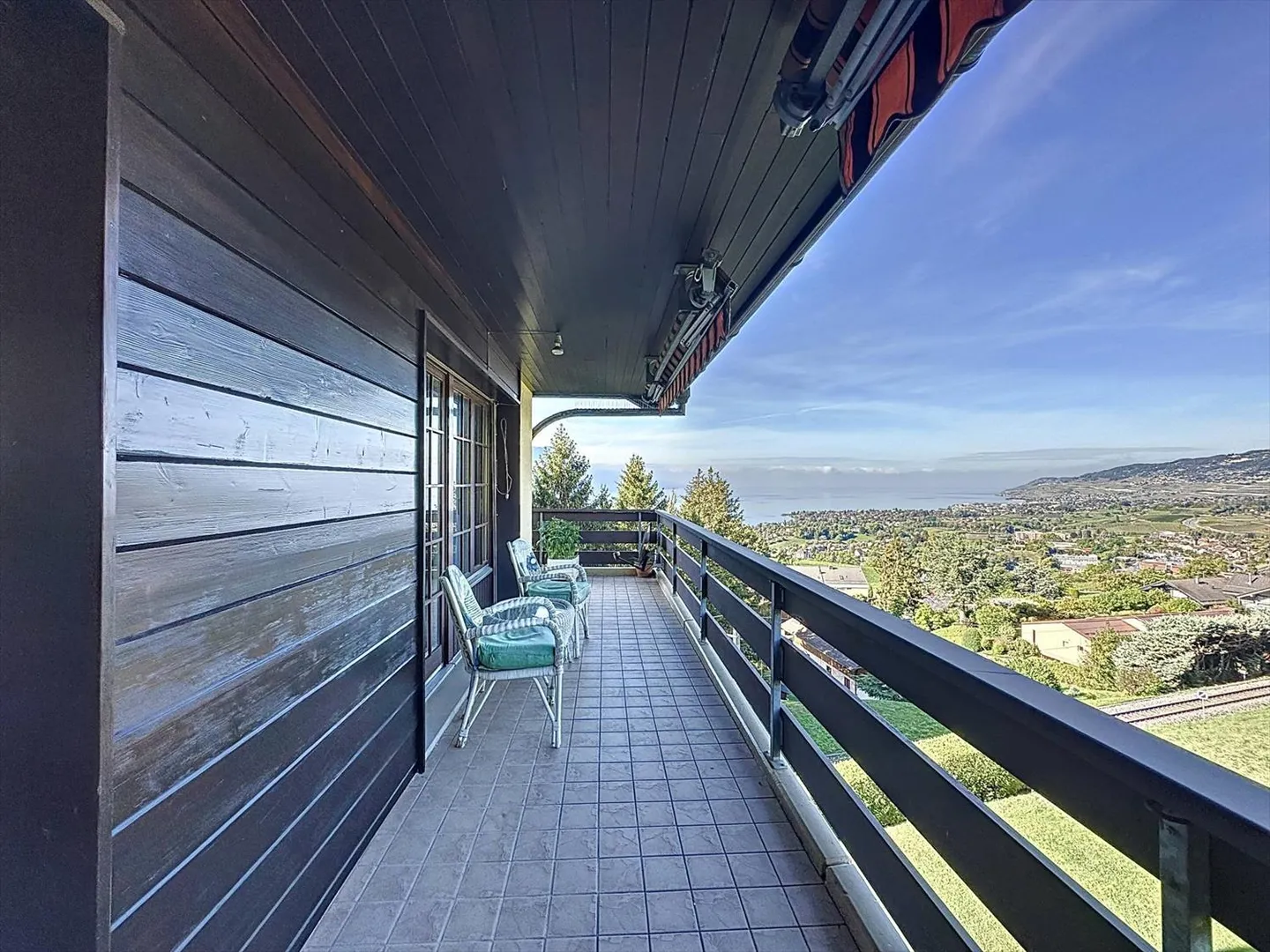 Appartamento di 6,5 locali con vista sul lago - Foto 4 di 11