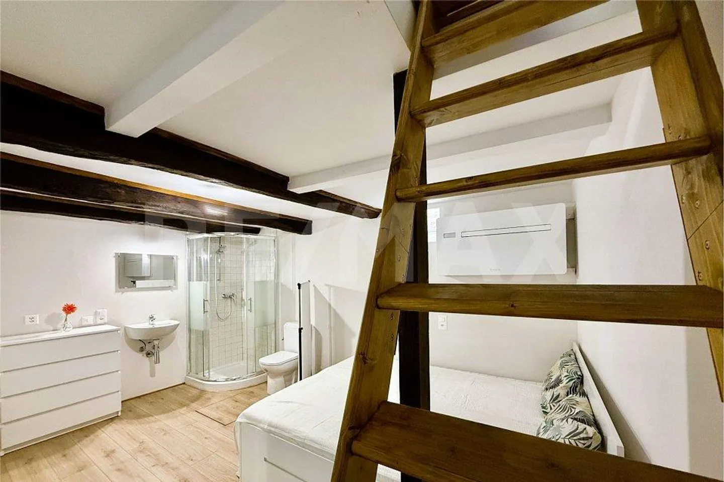 Rustique de 2 pièces dans le noyau - Photo 8 sur 12