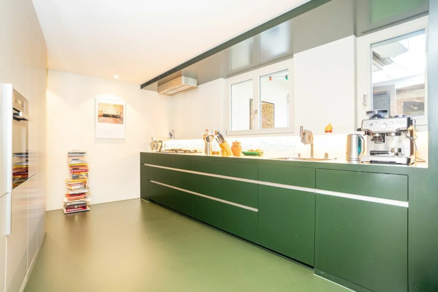 Fully Renovated 6.5-Room Middle House with Historic Character in Oberwinterthur - Photo 4 of 31