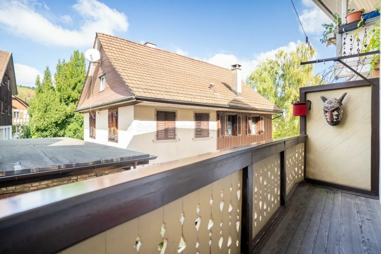 Fully Renovated 6.5-Room Middle House with Historic Character in Oberwinterthur - Photo 14 of 31