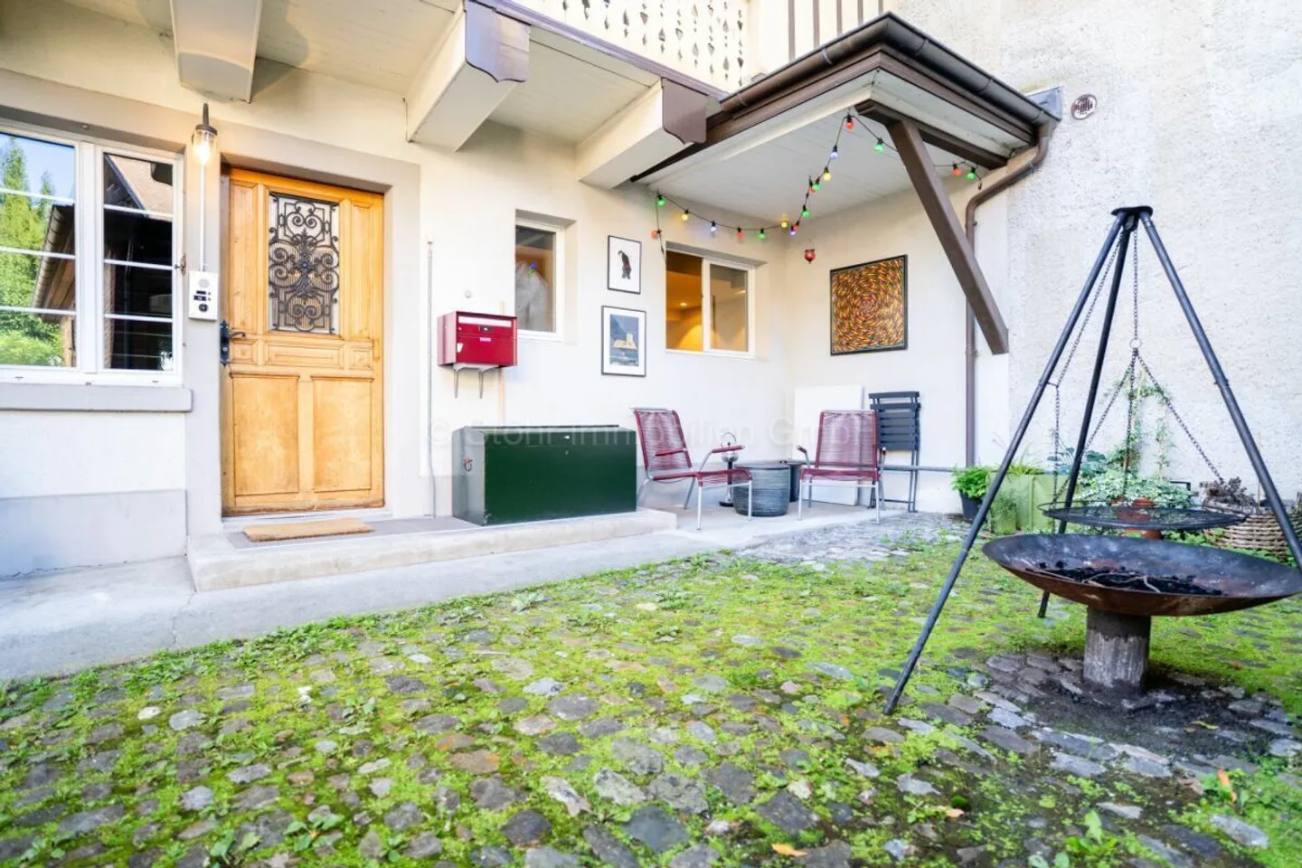 Fully Renovated 6.5-Room Middle House with Historic Character in Oberwinterthur - Photo 17 of 31