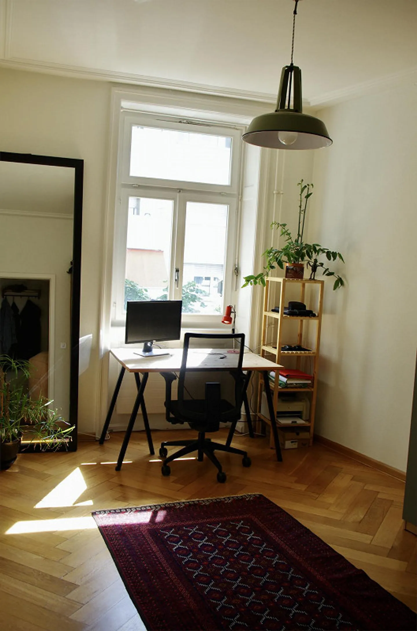 Appartement ancien de 3 pièces avec balcon sur la cour - Photo 5 sur 9