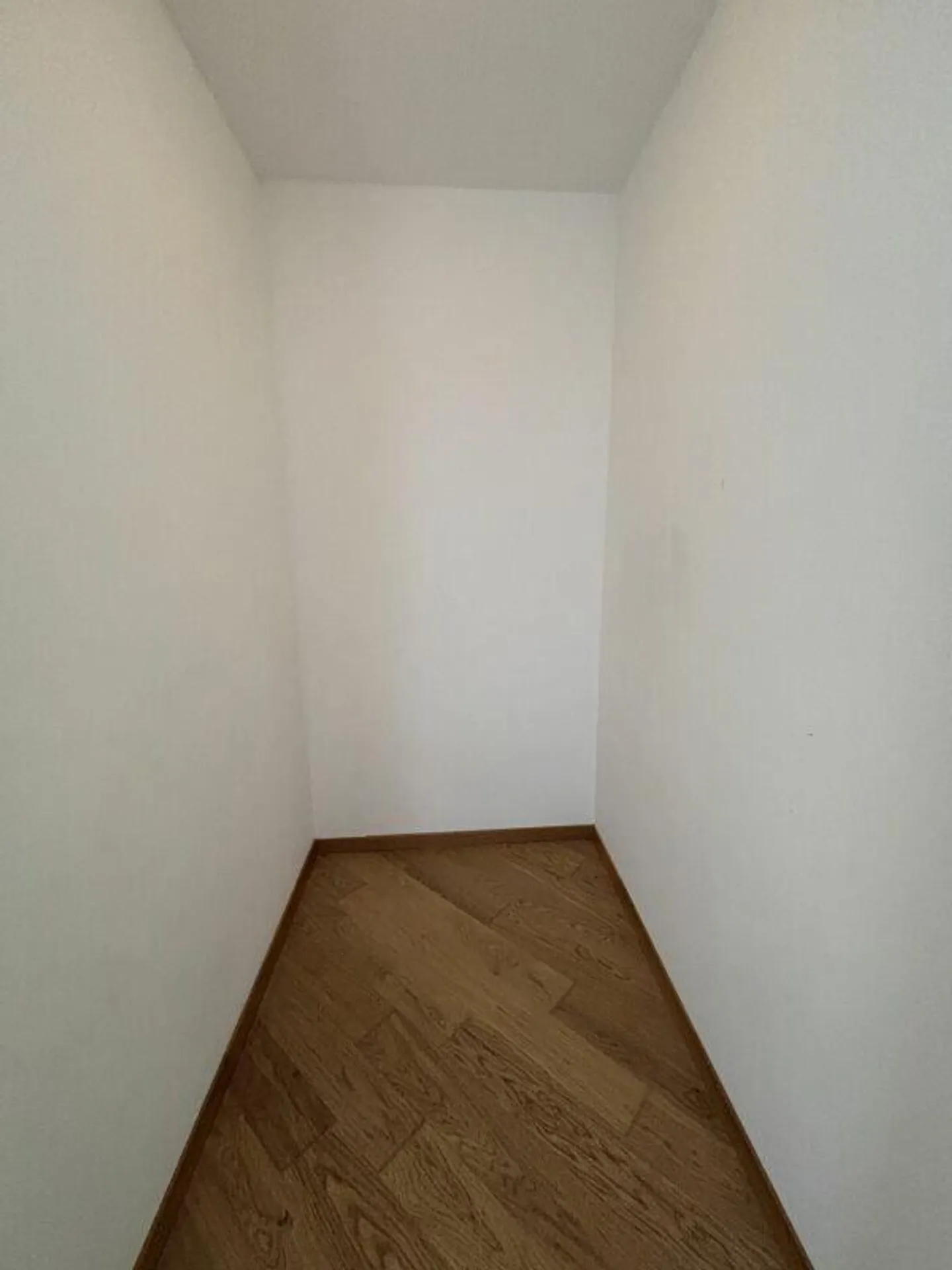 3 ½ Room Apartment 2nd Floor A8 - Photo 9 of 11