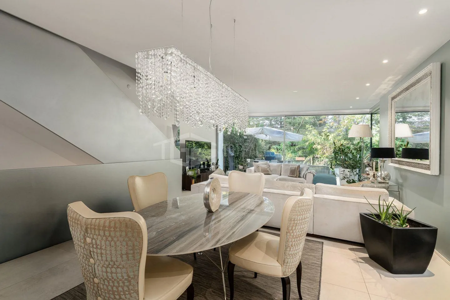 SPLENDID TRIPLEX WITH PLEASANT PRIVACY - Photo 14 of 15