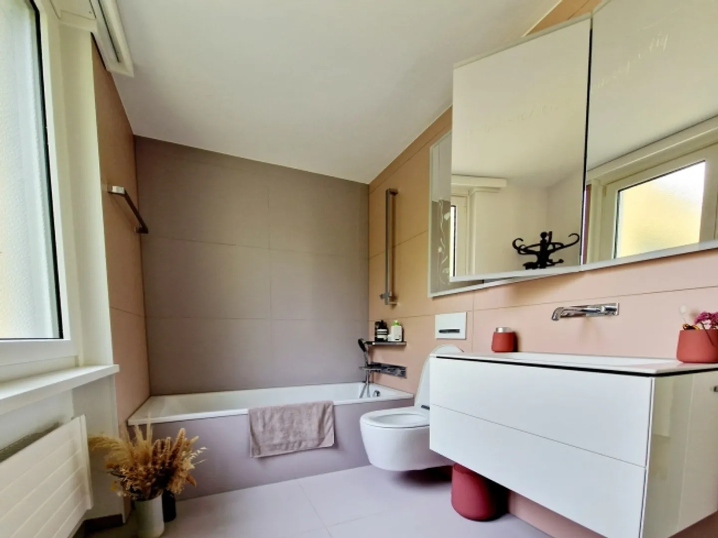 Appartamento mansardato di 4½ locali a Wallisellen (ZH), arredato, temporaneo - Foto 6 di 8