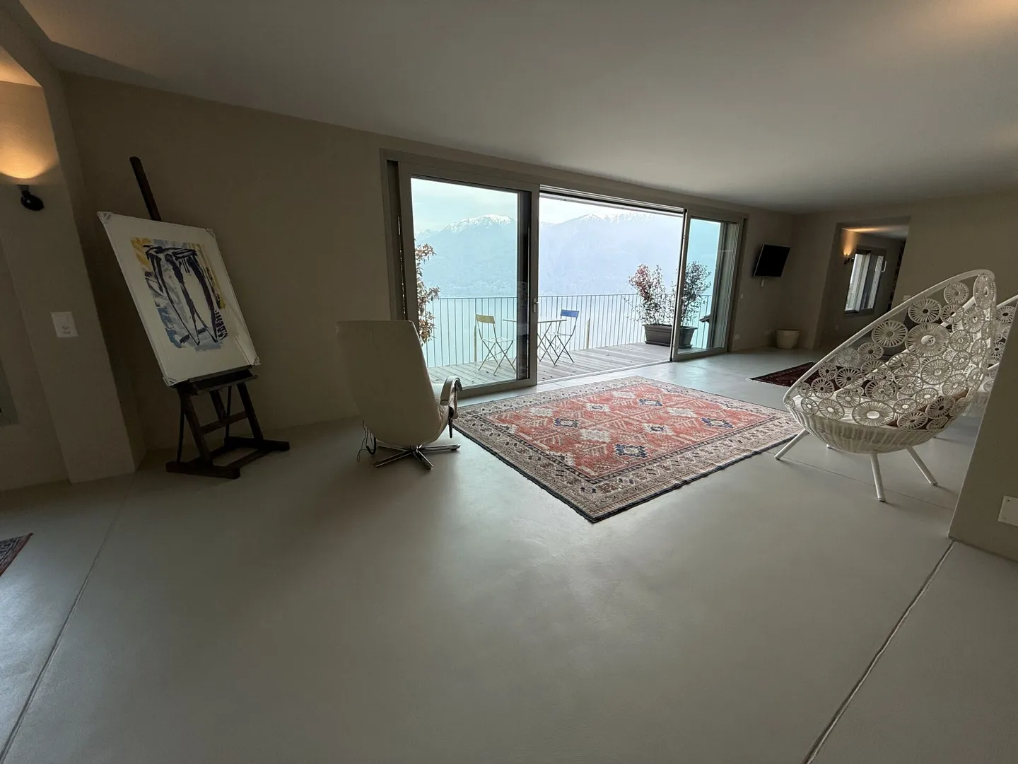Zweifamilienhaus mit Seesicht in begehrter Lage von Ronco sopra Ascona - Foto 6 von 17