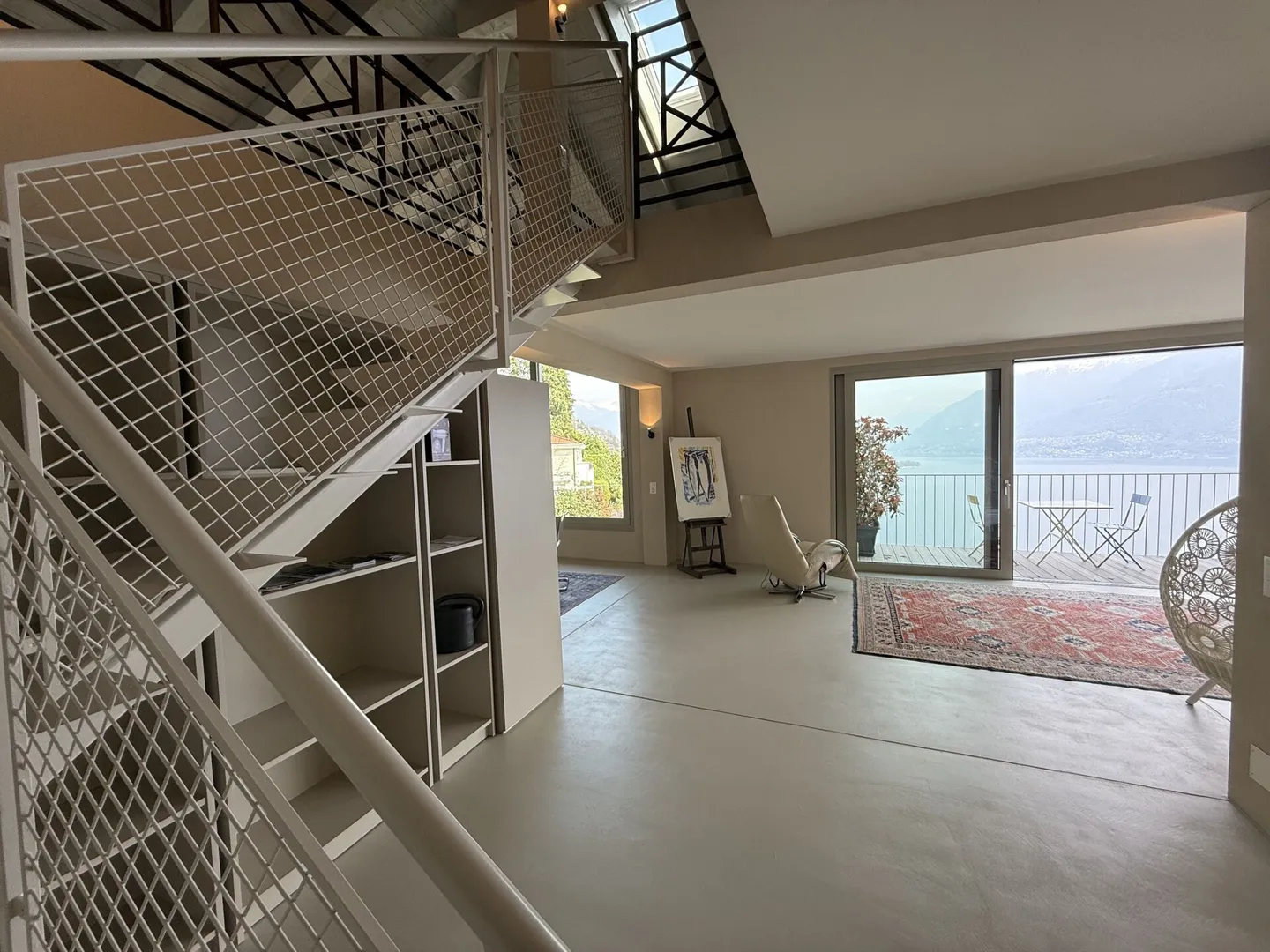 Zweifamilienhaus mit Seesicht in begehrter Lage von Ronco sopra Ascona - Foto 13 von 17